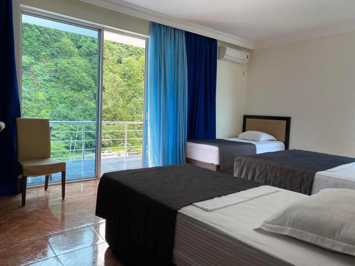 Hotel Neptun Kvariati Kültér fotó