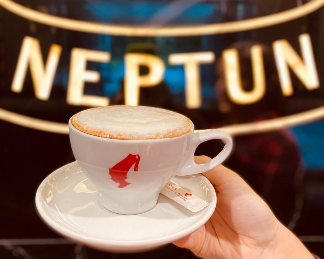 Hotel Neptun Kvariati Kültér fotó